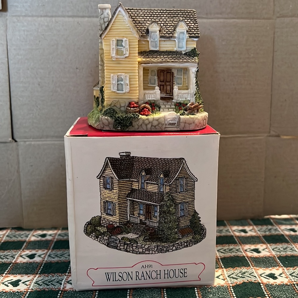 NWT Liberty Falls Collection Village lot 3 - Picture 3 of 6